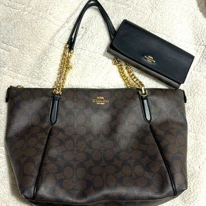 Coach purse with wallet